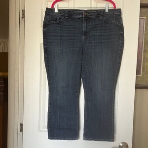 Simply Vera Vera Wang Dark Wash Capris